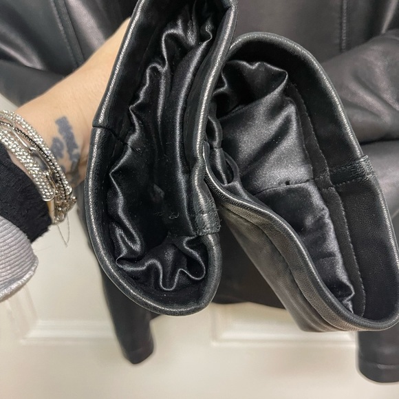 NUAGE Leather Jacket - Picture 10 of 12